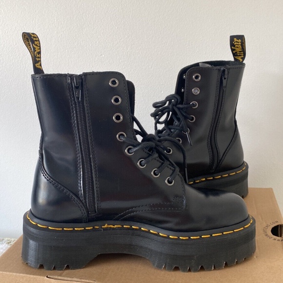 Dr. Martens Jadon Platform Leather Women's Boot - Black Polished Smooth Size US7 - Picture 10 of 10